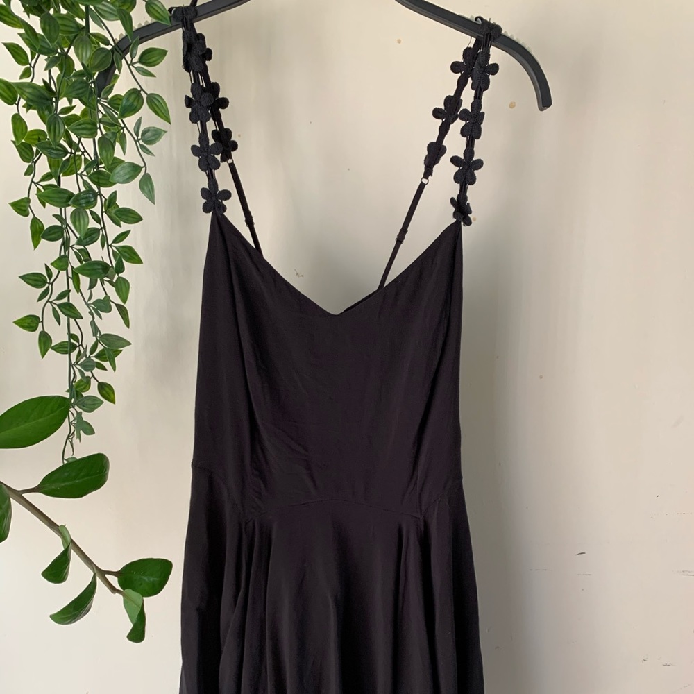 Super cute black strap dress!! Kimchi Blue M - Picture 2 of 5